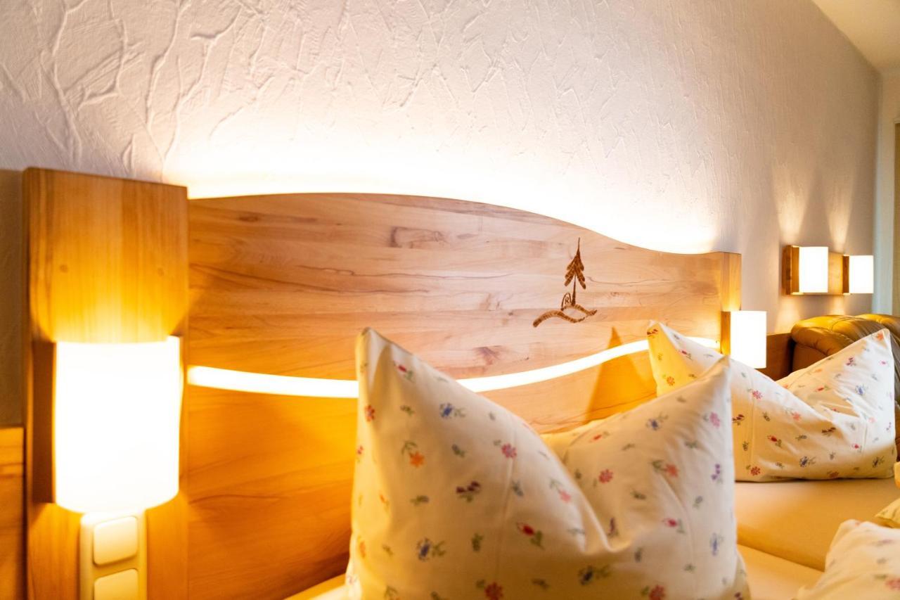 Rennsteighotel Gruener Baum 슈미데펠드암렌스타이그 외부 사진