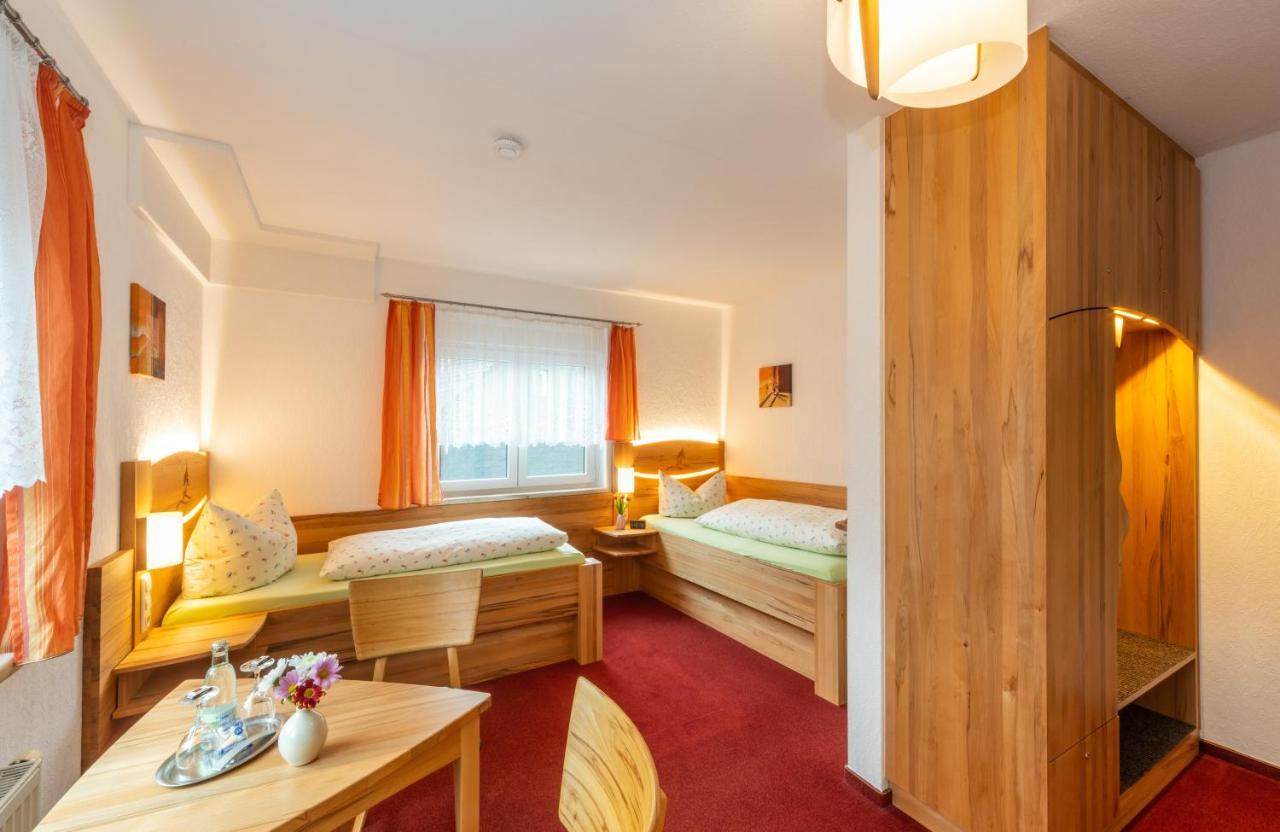Rennsteighotel Gruener Baum 슈미데펠드암렌스타이그 외부 사진